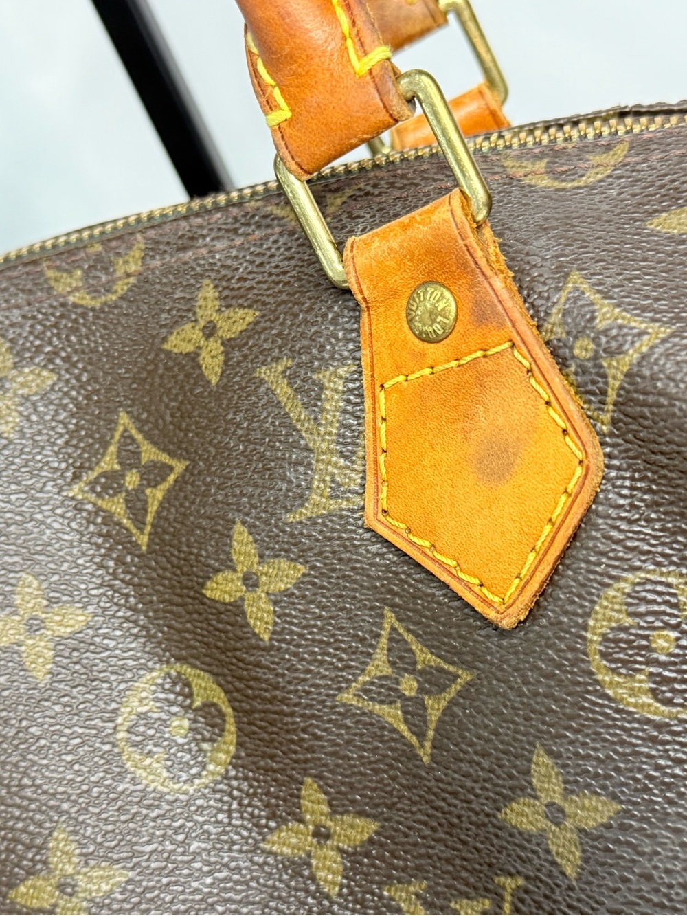Louis Vuitton Monogram Canvas Speedy 35 - Picture 7 of 15